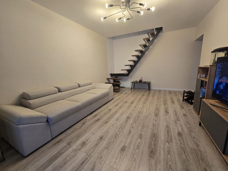 Apartament pe 2 niveluri,et.1+mansarda,3 dormitoare,2 bai,Popas Pacurari: 160956