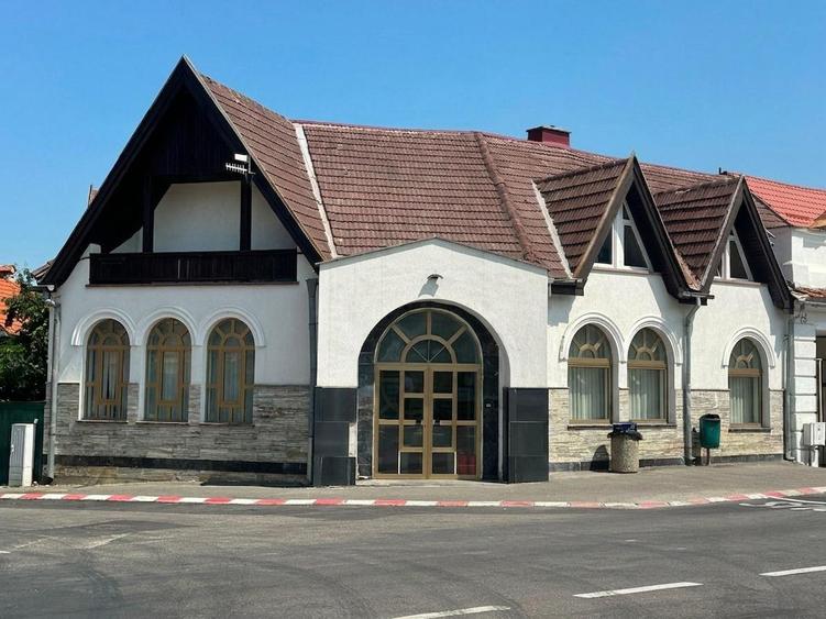 Cladire Magazin + Birouri - Sacele Central - Brasov