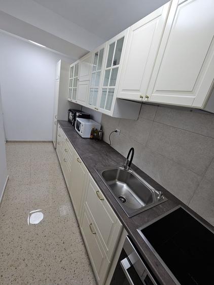 Apartament 3 camere in spatele bisericii Bazilescu