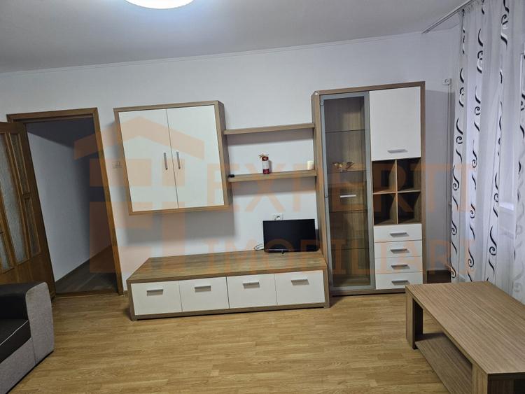 Apartament 3 camere în zona Casa de Cultură, renovat, mobilat, termen lung