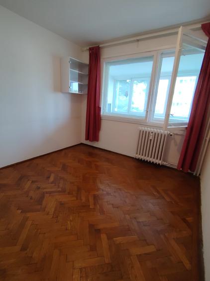 Apartament 3 camere semimobilat Metrou Parc Bazilescu