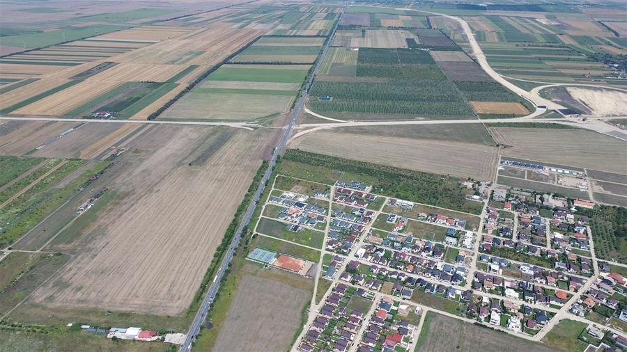Teren de vanzare pe E 85 langa Autostrada A7 Focsani