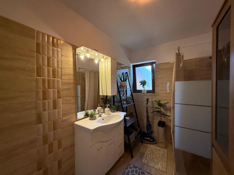De vânzare | Casă 4 camere | Valea Lupului | Curte 200 mp | 195.000 € | Comision
