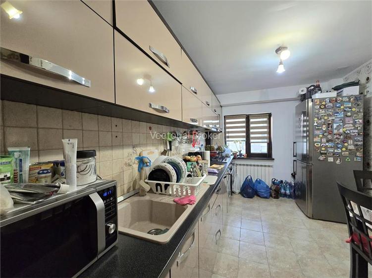 Apartament 3 camere decomandat, etaj 6/8, langa Parcul Tei si Facultatea de Cons