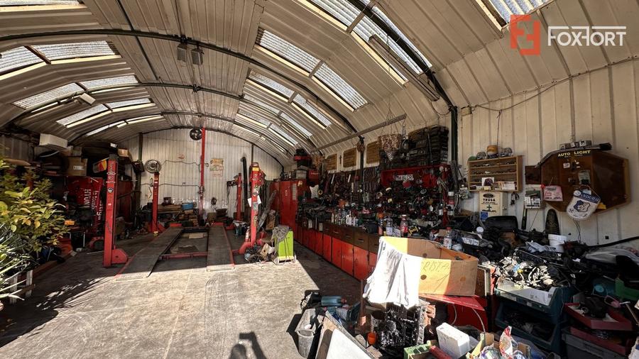 Casa individuala, 160 mp cu atelier auto 110 mp, in Utvin