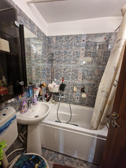 Apartament 4 camere mobilat-utilat Berceni (Huedin) bloc reabilitat - 160000 € - 9