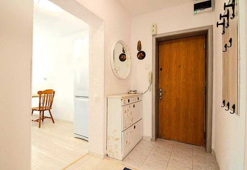INCHIRIERE APARTAMENT 3 CAMERE DECEBAL –RESTAURANT DUMAN