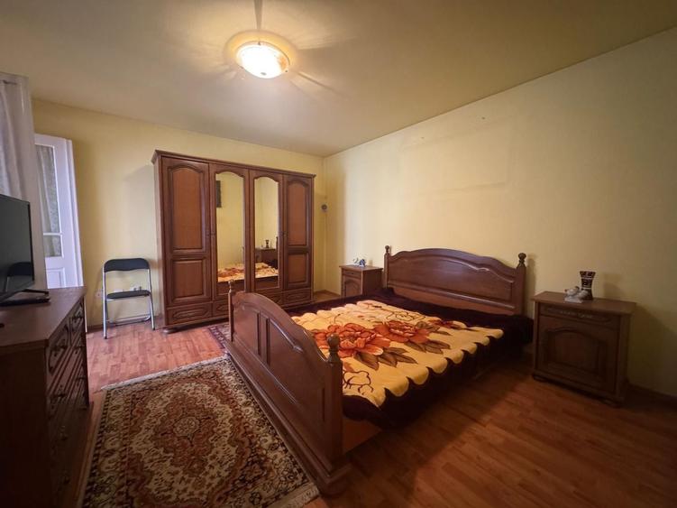 Casa individuala cu 1200 teren si garaj separat - Marasti