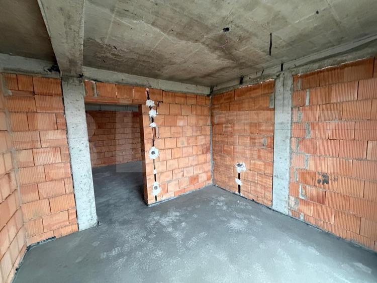 Apartament 3 camere, semifinisat, Zalau