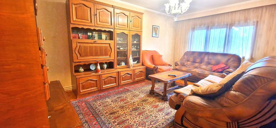 Trei camere decomandat etajul 1, Dacia