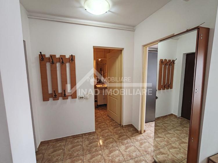 Apartament cu o cameră de inchiriat, 35 mp+balcon, Zorilor Str.Viilor - 11
