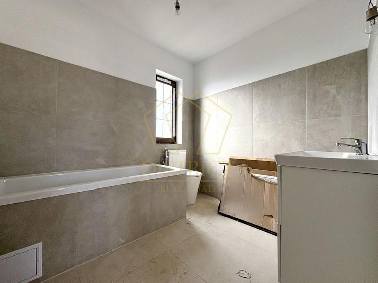 Duplex cu 3 camere, despărțit prin baie | Mosnita Noua | Valery 3