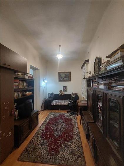 Apartament ultracentral cu curte privata