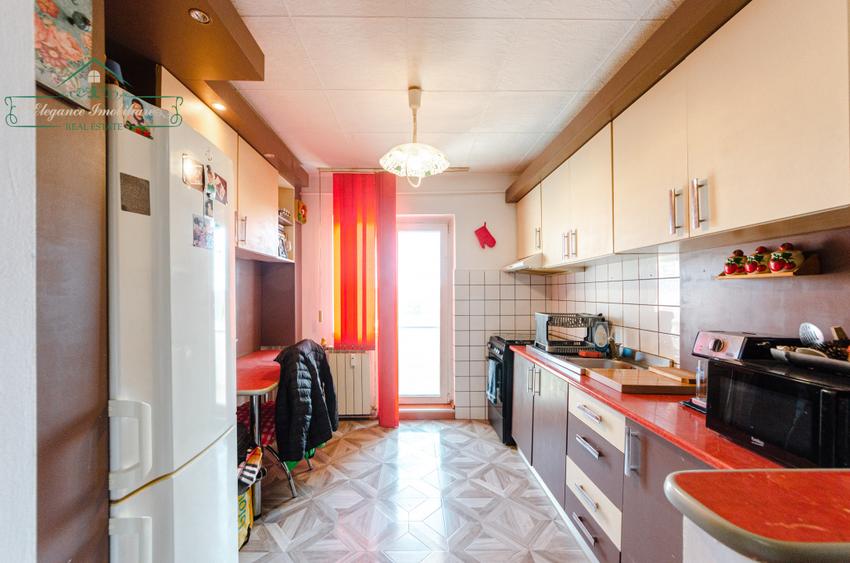 Apartament cu 2 camere, zona Alfa, Arad