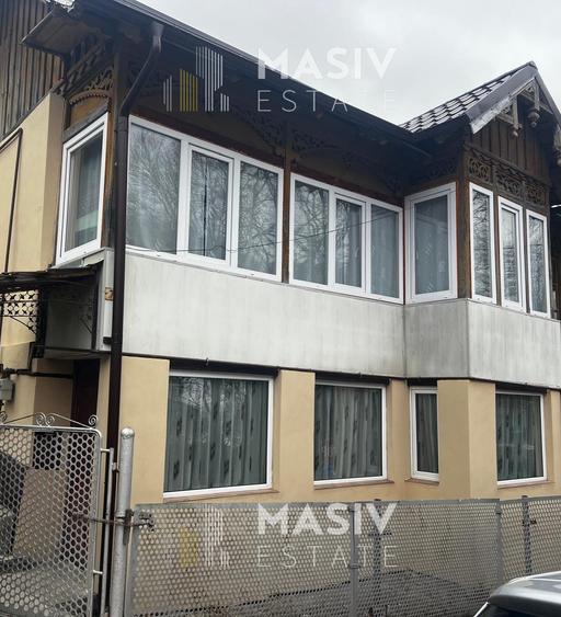 Casă de vânzare în Azuga – 3 camere, teren 167 mp, acces din 2 străzi