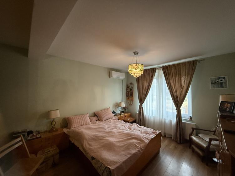 Triplex, 4 camere, 230mp utili, 335mp teren, mobilat - Dumbravita