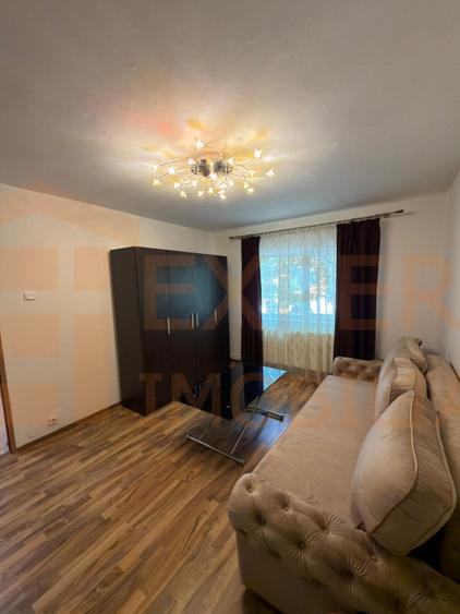 Apartament 4 camere de închiriat în zona Inel I, termen lung