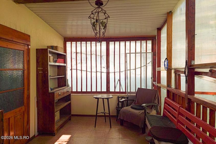 Lunei - Ion Neculce, 2 Apartamente. Mansarda 157 mp. Anexe, Lot 475 mp - 18
