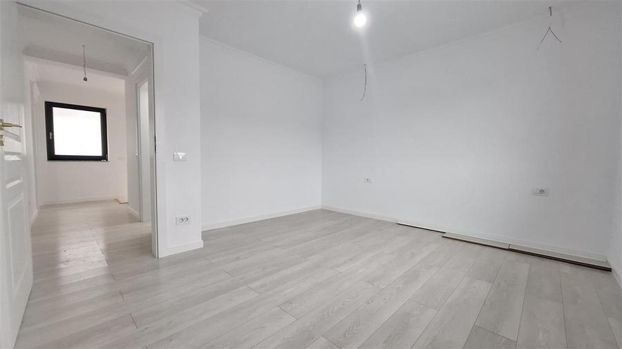 Direct dezvoltator!Casa REDIU,Beci,Teren 400mp,Asfalt,0% Comision