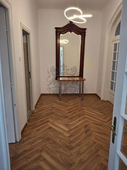 Apartament interbelic cu 2 camere | Vilă P+1+M | Curte | Popa Nan