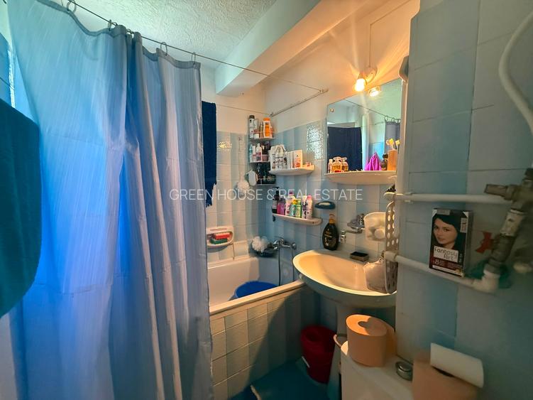 Apartament 3 camere-decomandat-bloc de caramida-zona Sc. Gen. Andrei Saguna - 12