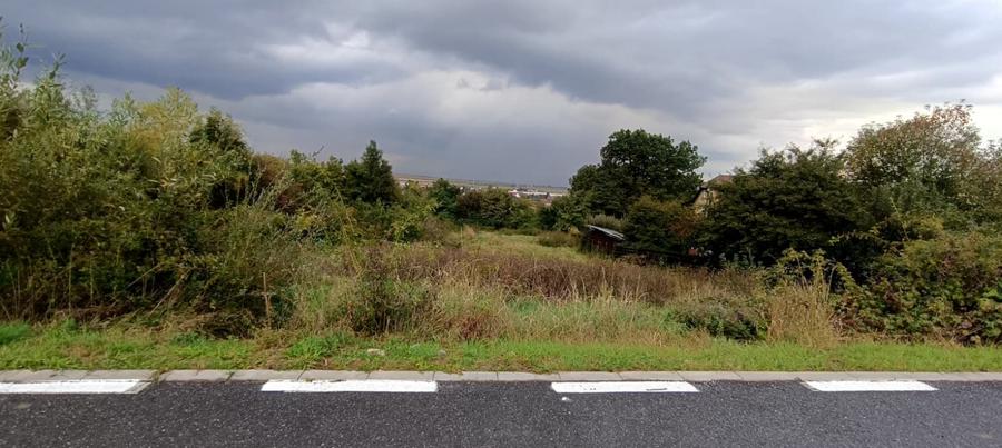 Teren in zona pitoreasca , usor accesibila , cu utilitati si panorama deosebita