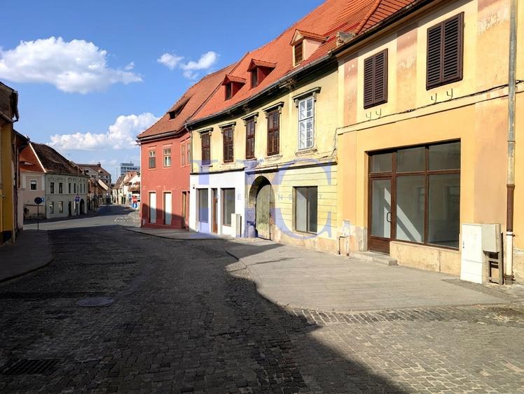 Spațiu comercial de închiriat, ultracentral, Strada Ocnei, Sibiu