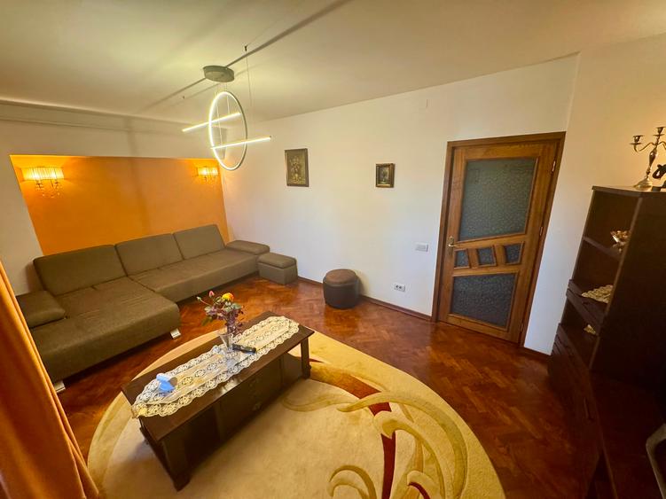 Apartament Premium 3 Camere | 81 mp | Bloc 1990 | Etaj 6/8 | Podu Roș – Vizavi de ANAF