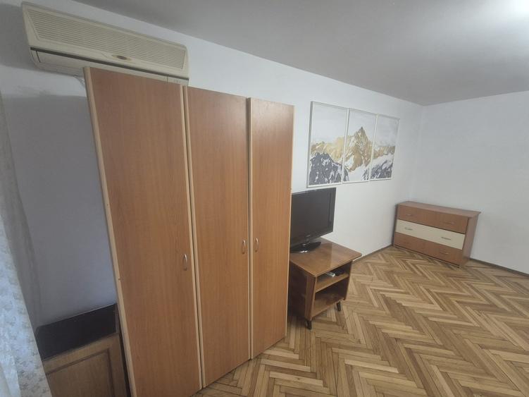 Drumul Sarii Liceul Ion Barbu 13 Septembrie garsoniera cu balcon bloc reabilitat