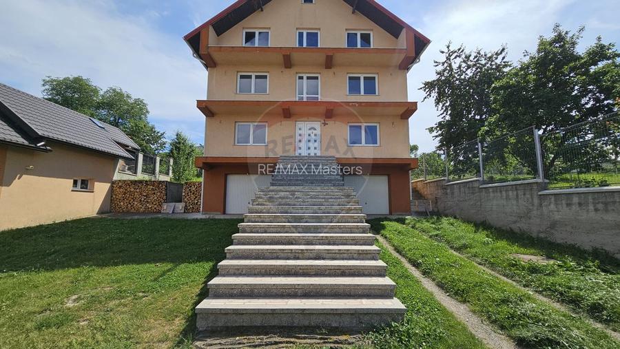 Casă / Vilă cu 12 camere-Sfântu Ilie Vechi, Suceava - 5