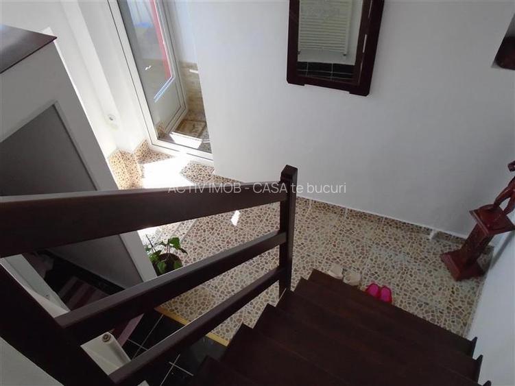 Resita Casa 7 Incaperi Parter si Etaj, Zero investitii - 9