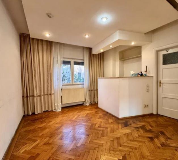 Vatra Luminoasa METROU P-ta IAncului,VILA,4 camere,3 bai,loc  de parcare,terasa