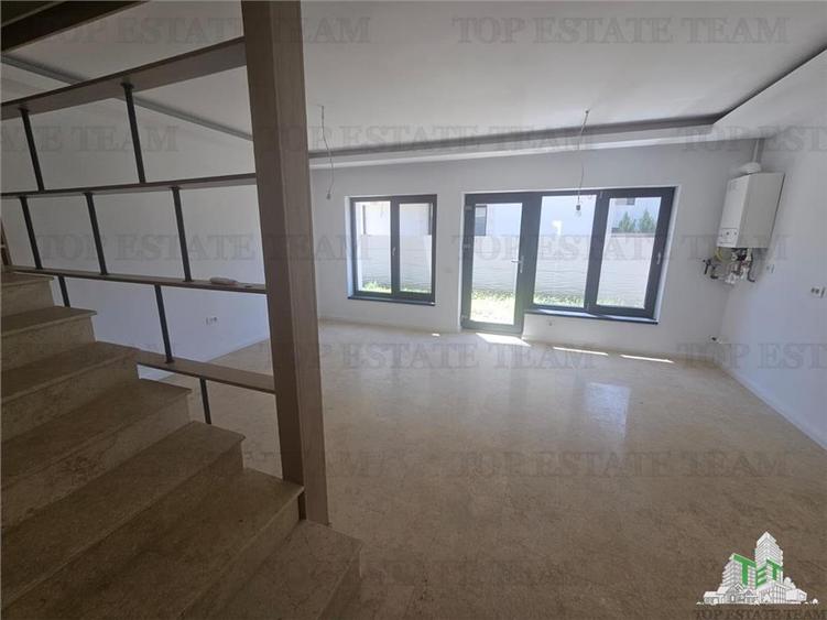 Vila 5 camere cu garaj In Prelungirea Ghencea