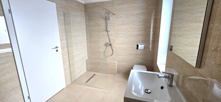 Vila 5 camere OTOPENI - 23 AUGUST, str.Mesteacanului, mutare rapida, 0%comion