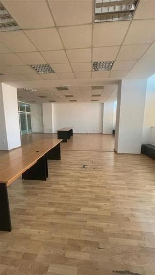 Vatra Luminoasa, spatiu birou