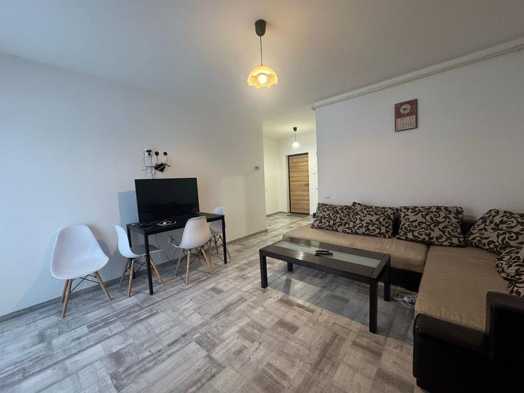 Apartament 2 camere et4/5 cu parcare - strada Somesului - Floresti