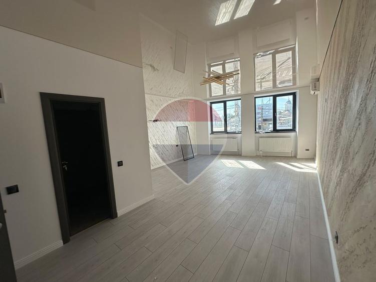 Imobil 400 mp + curte, renovat 2026, Piata Centrala - Strada Traian