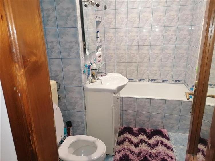 Decomandat Spatios cu Centrala zona Vladeasa - 4