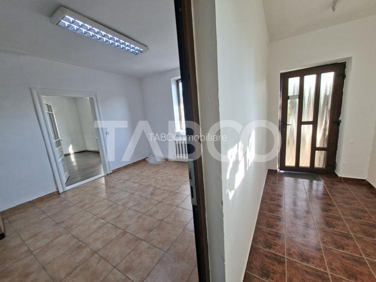 Spatiu comercial de inchiriat parter 2 camere acces din strada - 9