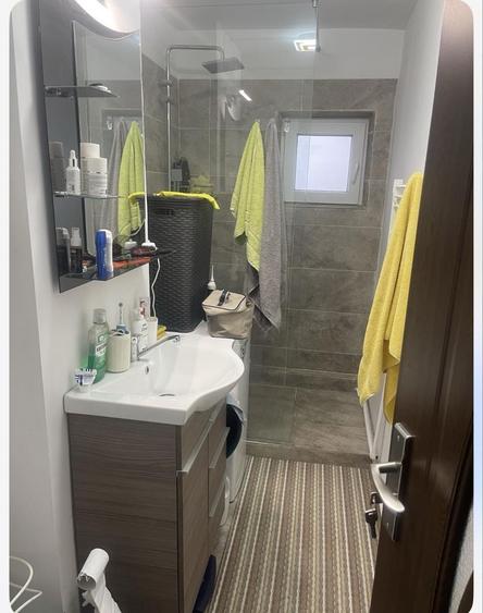 Vanzare Apartament 2 camere, 51 mp, etaj 2, centrală , parcare, Sălaj