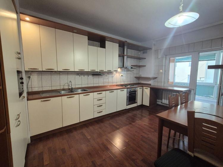 Apartament spatios 4 camere, N. Caramfil - Herastrau