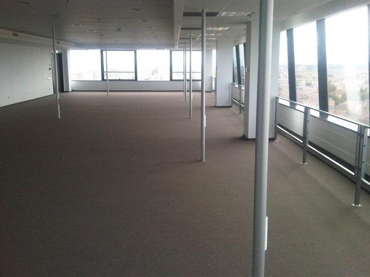4 spatii birouri Et. 1 B - de la 88 mp la 227 mp in CENTRU DE AFACERI SIBIU