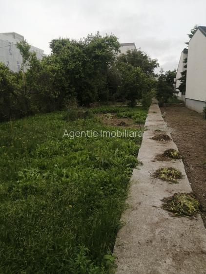 Teren - Zona de exceptie între vile stradă liniștită - 2