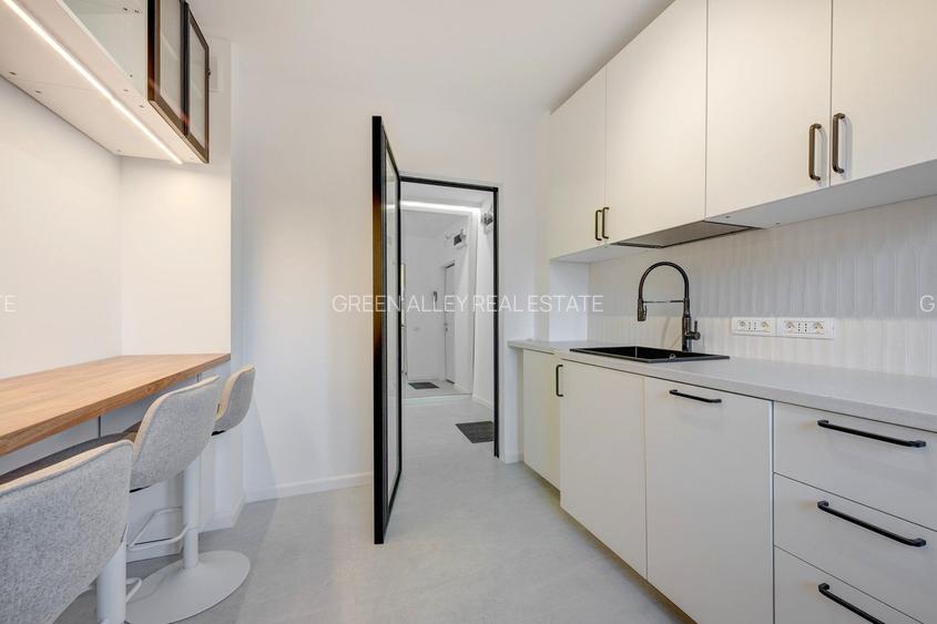 Apartament cu 3 camere, luminos si complet renovat - 15