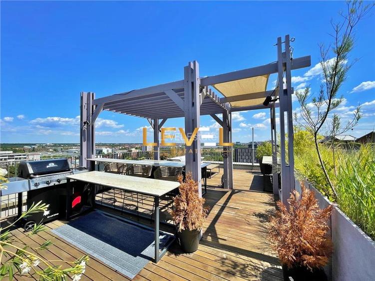 [VIDEO] Triplex Penthouse | 50 SQM Terrace | 2 Parking Spaces | Philips HUE - 11