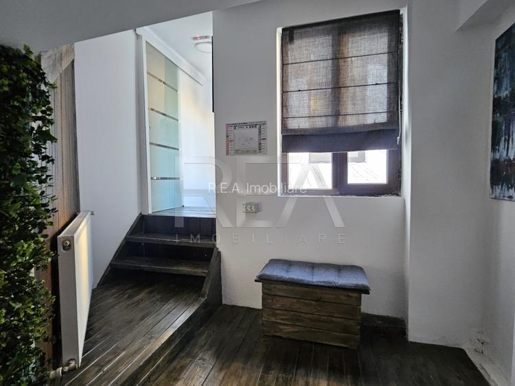 Casa de birouri de inchiriat 11 camere - 17