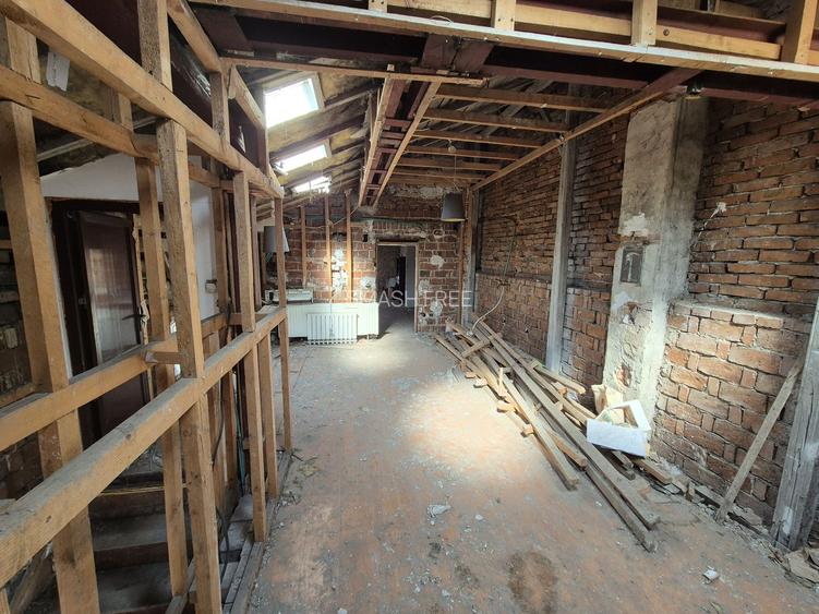 Casa S+P+1+Pod - 210,73 mp + teren 176 mp - zona Baicului - Gara Obor - 5