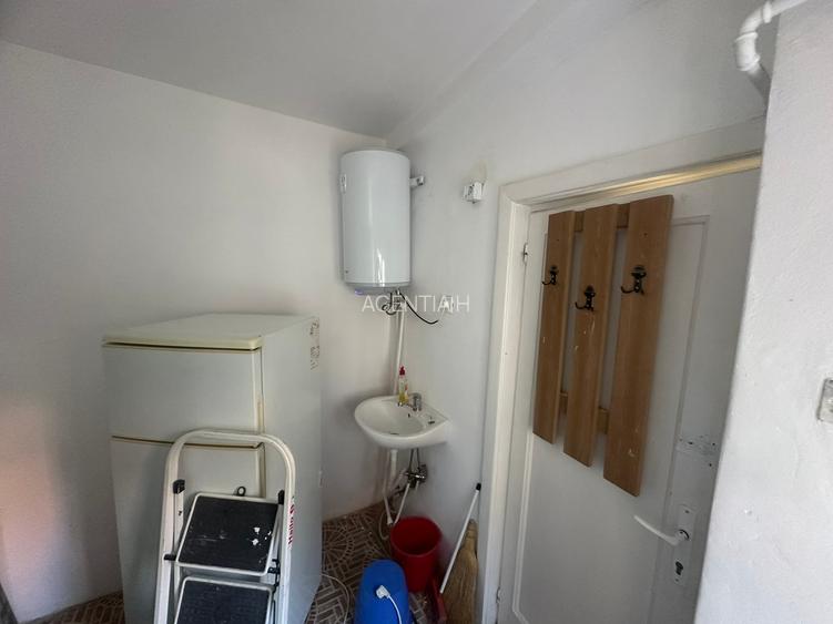 Garsoniera Bd. Dacia, bloc interbelic, risc 2, etajul 5, semimobilata - 10