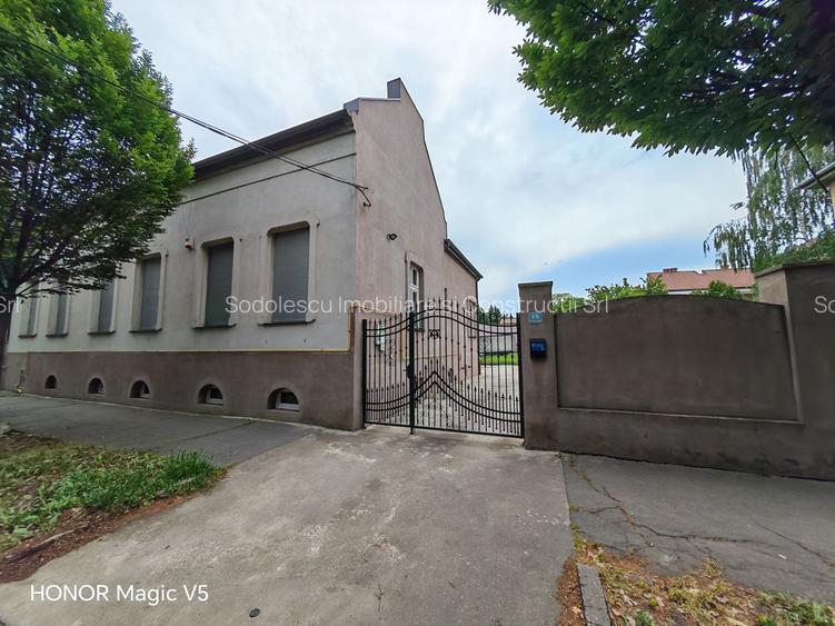 Casă cu destinație multiplă _ curte generoasă- Bălcescu - 20