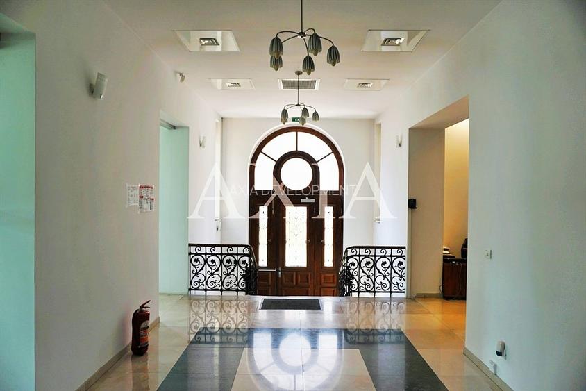 Vila amenjata birouri - Universitate - 2